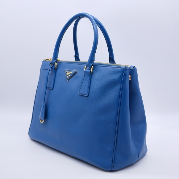 🍓PRADA Saffiano Shoulder Bag - Picture 3 of 16